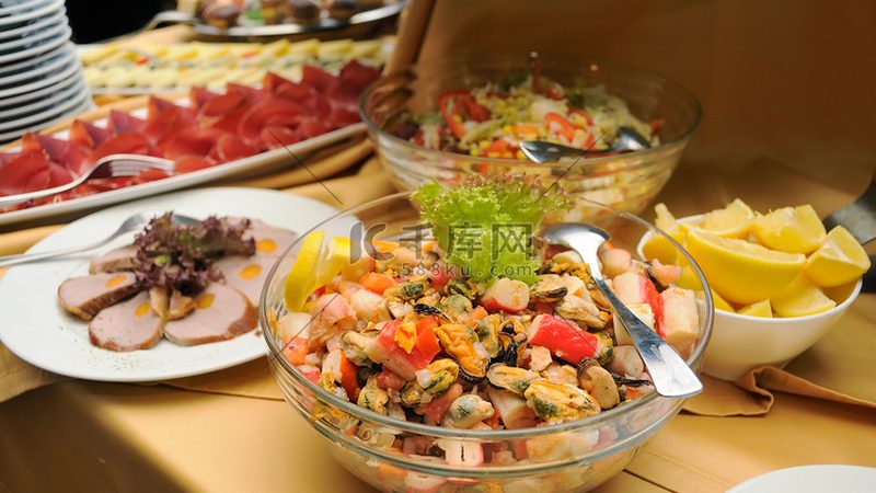 餐饮供应链成本控制，如何做到精准把控？**